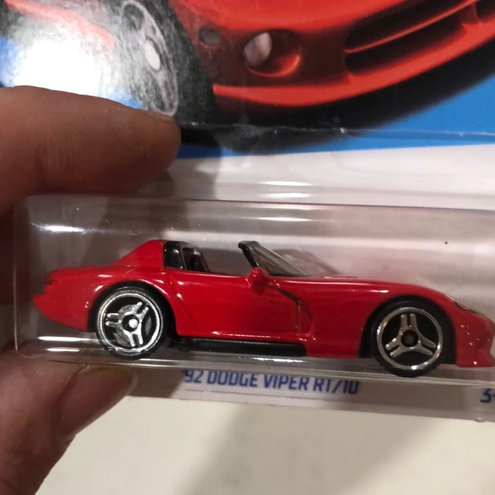 Red '92 Dodge Viper RT/10 Toy Car